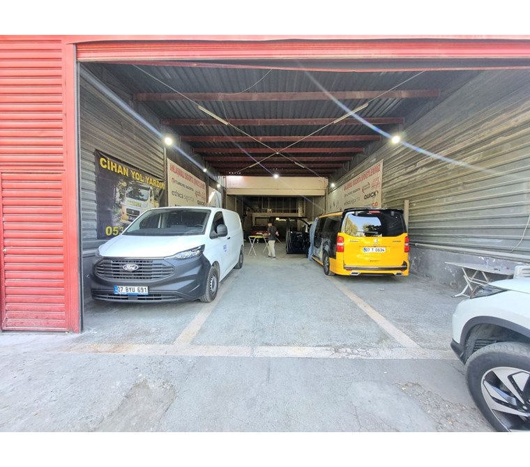 POYRAZ'DAN AKDENİZ SANAYİ SİTESİNDE KİRALIK 350m² DÜKKAN