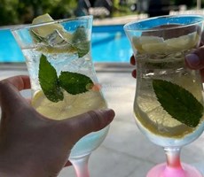 Меблированная двухуровневая вилла на продажу в элитном комплексе с бассейном, окруженном лесом, в Дё
