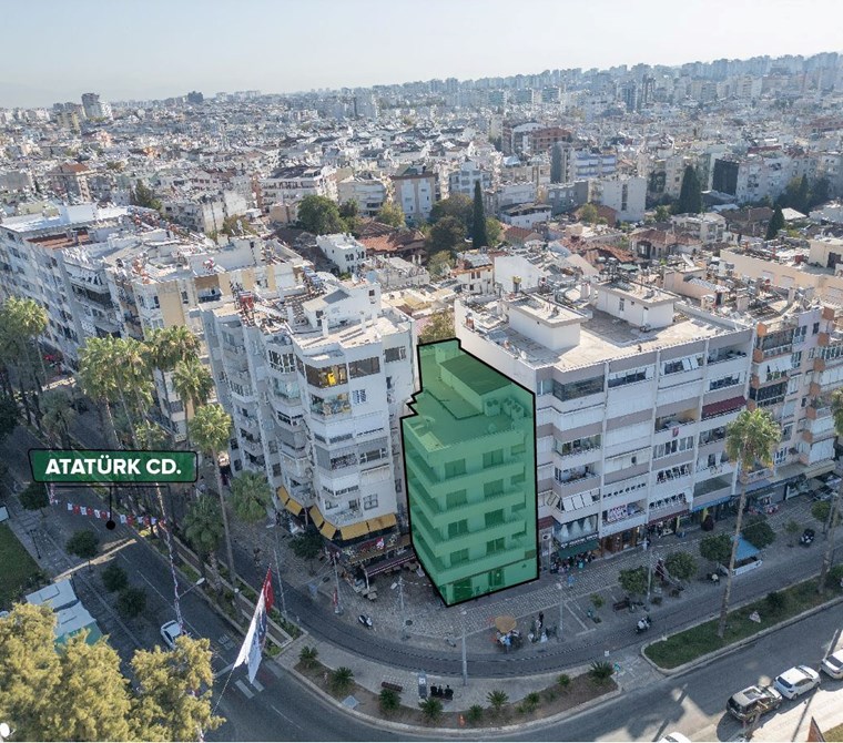 IŞIKLAR ANA CADDE ÜZERİNDE 5 KATLI (1,500m2) KOMPLE SATILIK BİNA