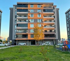 EMLAK 72'DEN HİLAL MAHALLESİNDE SATILIK LÜX DAİRE