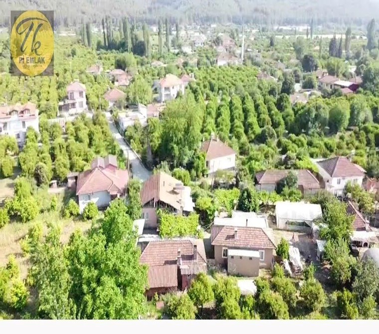 Köyceğiz kavakarasında satılık 3 adet müstakil ev Bahçe