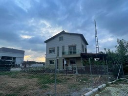 Menemen Çamlıkkoru sitesi tripleks 600 m2