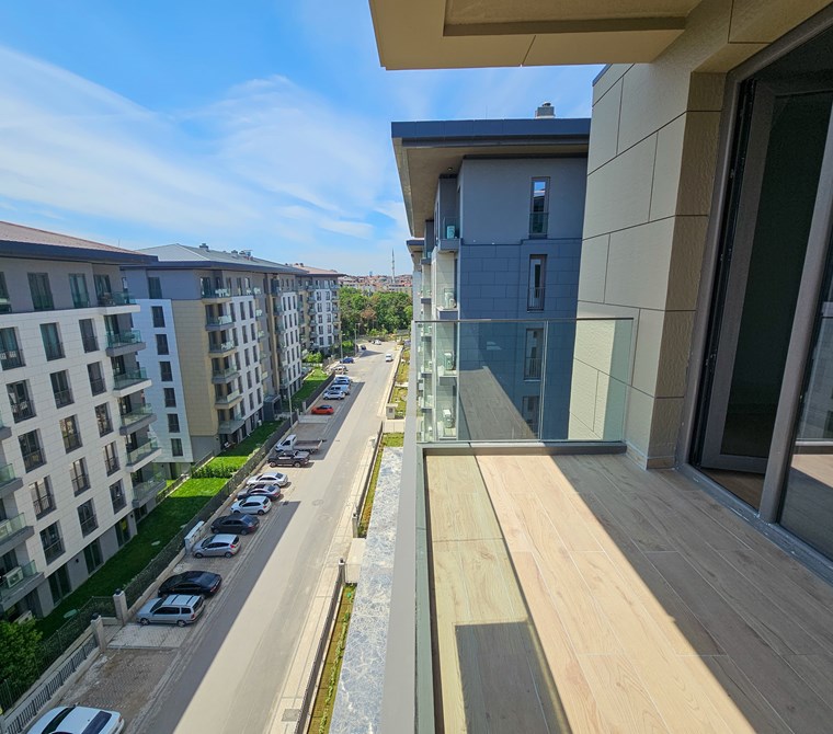 İstanbul Çekmeköy Emlak Konut Çınarköy Evleri'nde Kiralık Lüks 3+1 Daire