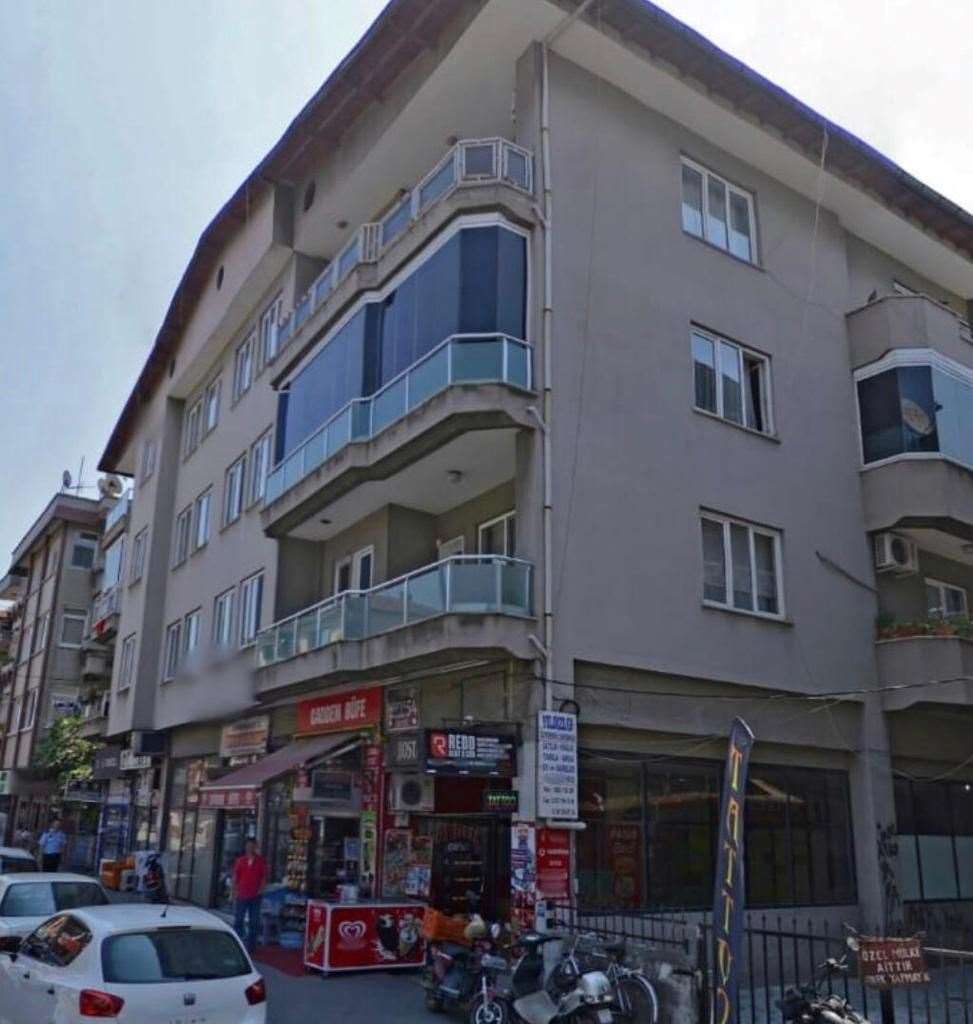 ADAPAZARI CUMHURİYET MAHALLESİ ŞAL SOKAKTA 3+1 LÜKS DAİRE..!