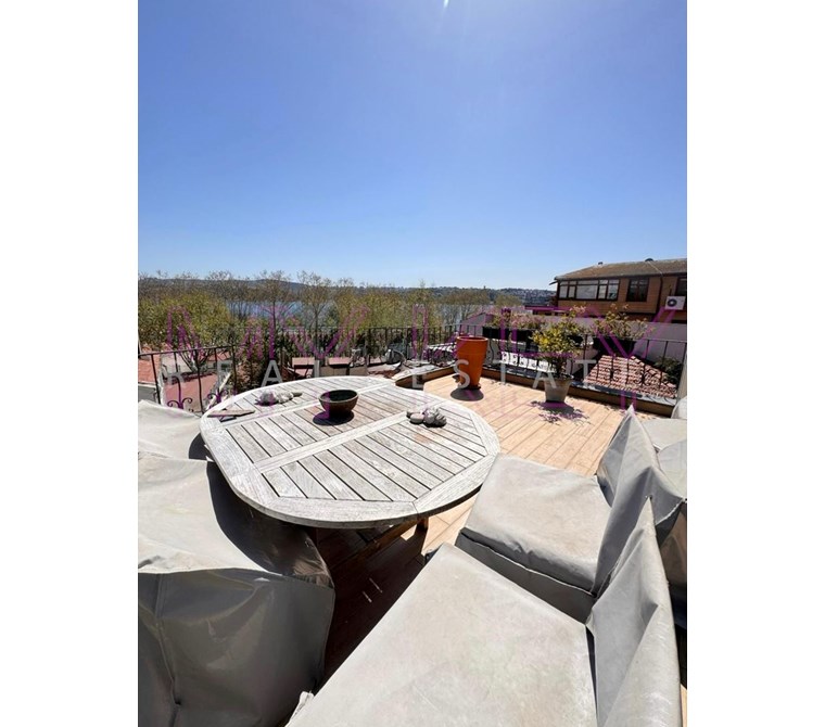 MyKey'den Sarıyer/YENİKÖY'de sahile 30m. Boğaz Manzaralı SATILIK VİLLA