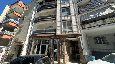 İNCİRYADAN PELİTLİBAĞ'DA ARAKAT SIFIR AYARINDA 3+1 120m2 DAİRE