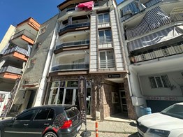 İNCİRYADAN PELİTLİBAĞ'DA ARAKAT SIFIR AYARINDA 3+1 120m2 DAİRE