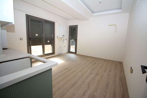 sıfır binada asansörlü otoparklı doğalgazlı