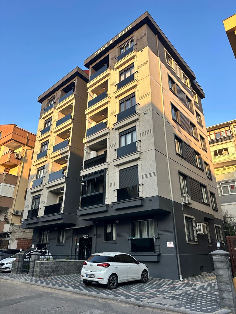 ŞENER GYD'DEN CEVİZLİ SARAYLAR CAD. 4+1 DUBLEKS 130m² Satılık !!
