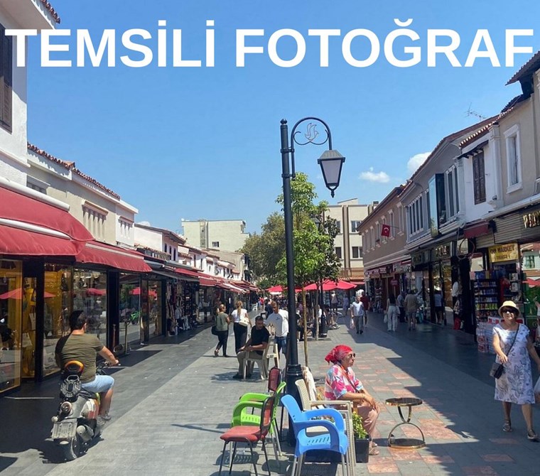 KUŞADASI SAĞLIK CADDESİNDE SATILIK YATIRIMLIK DÜKKAN