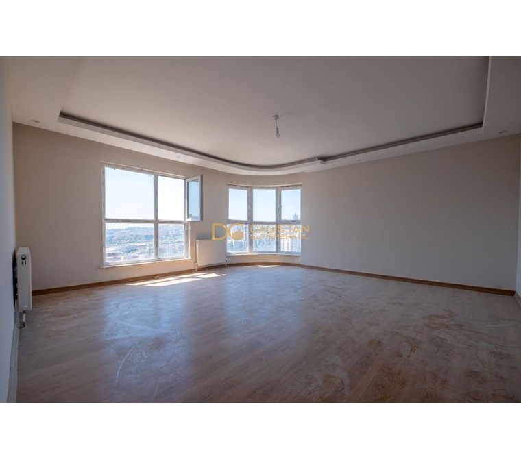 AKEVLER MAHALLESİNDE SATILIK 2+1 DAİRE