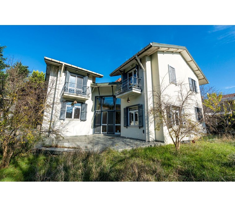 ZEKERİYAKÖYDE 904 M² ARSA ÜZERİNDE GARANTİ KOZA 6A TİPİ VİLLA