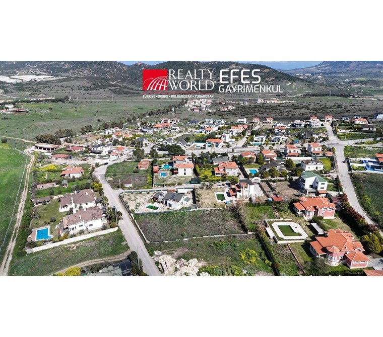 FOÇAKÖY'DE FIRSAT DÖRT VİLLALIK DENİZ MANZARALI ARSA