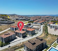 AYVALIK 150 EVLERDE SATILIK DOĞALGAZLI 3+1 GENİŞ DAİRE