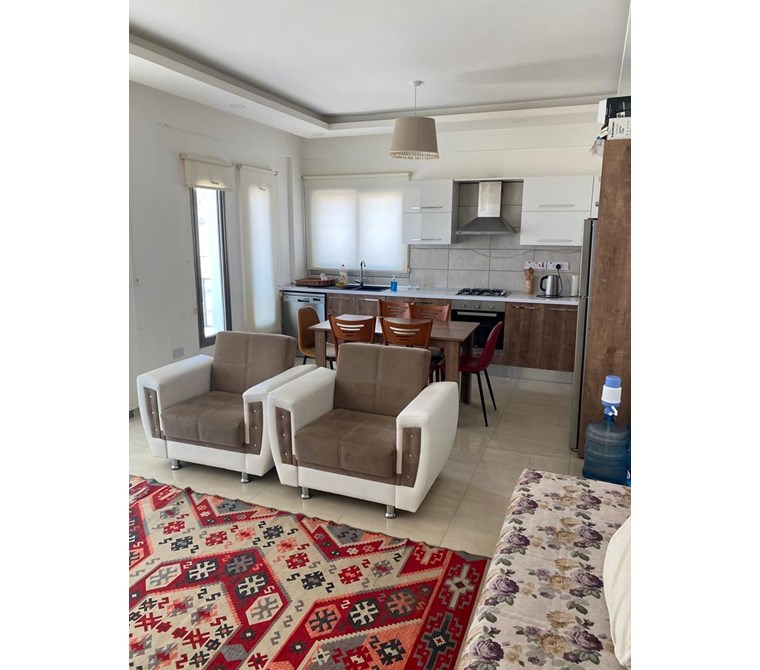 KUMSAL DEREBOYUNDA KİRALIK 1.KAT FULL EŞYALI 2+1 DAİRE. AYLIK KİRASI £600