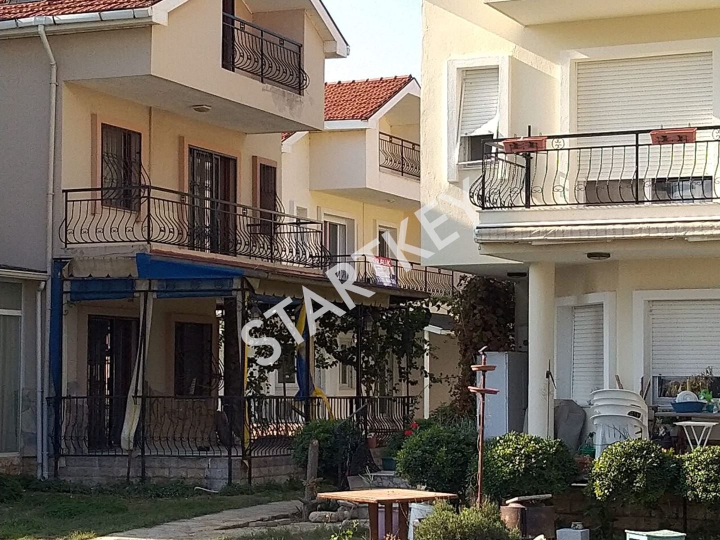 startkey urla cesmealti aydinlikevler sitesi nde kiralik 4 1 villa