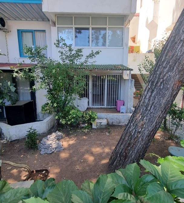 İçmeler Merkezde Denize 250m, Giriş Kat 1+1 Satılık Daire