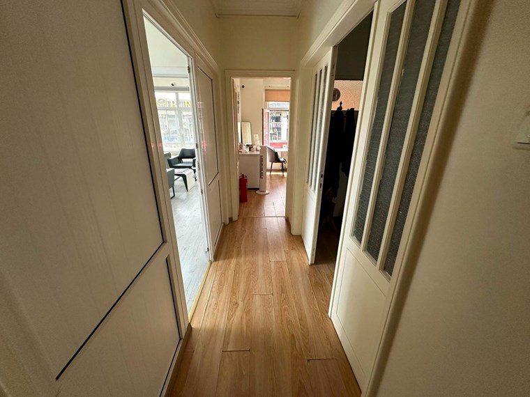 İŞ YERİNE UYGUN MİLLET CADDESİ'NDE YATIRIMLIK SATILIK DAİRE