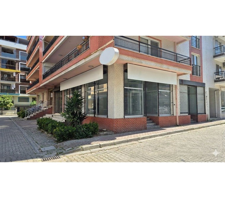Karşıyaka Nergiz Dedebaşı'nda Kiralık 50 m² Çift Cepheli Köşe Dükkan