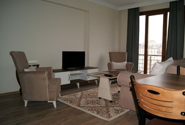 İNÖNÜ'DE GENÇ BİNADA FULL EŞYALI, GÜNEY CEPHELİ ARA KAT 2+1