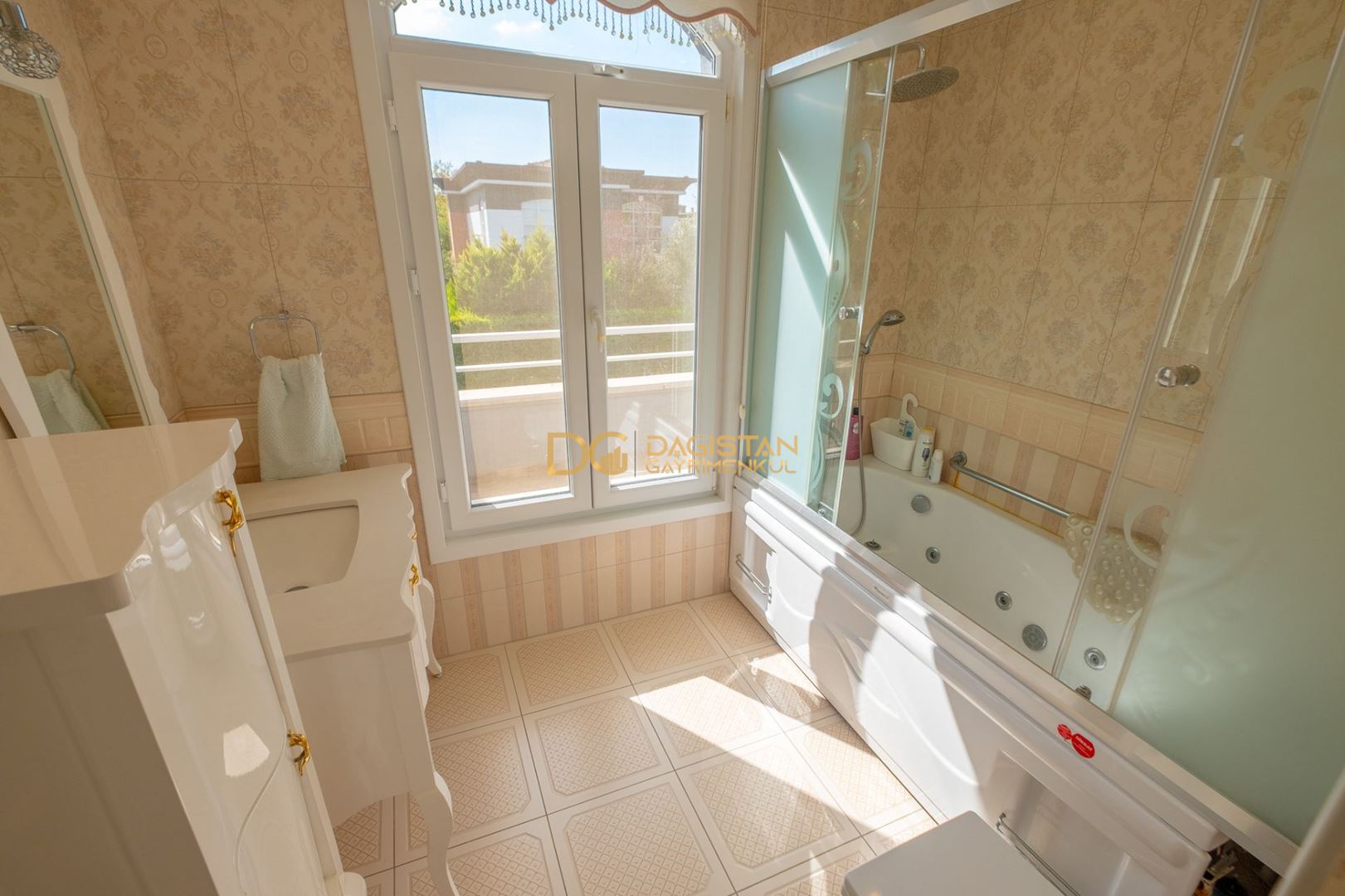 Property-photo