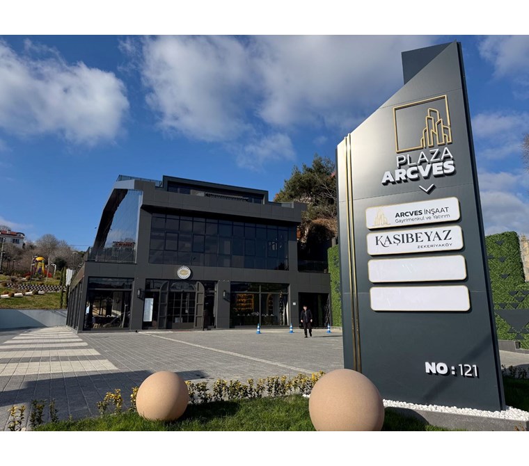 ZEKERİYAKÖY 1. CADDE ÜZERİNDE TEK KAT 520 m² TERAS SIFIR İŞ YERİ