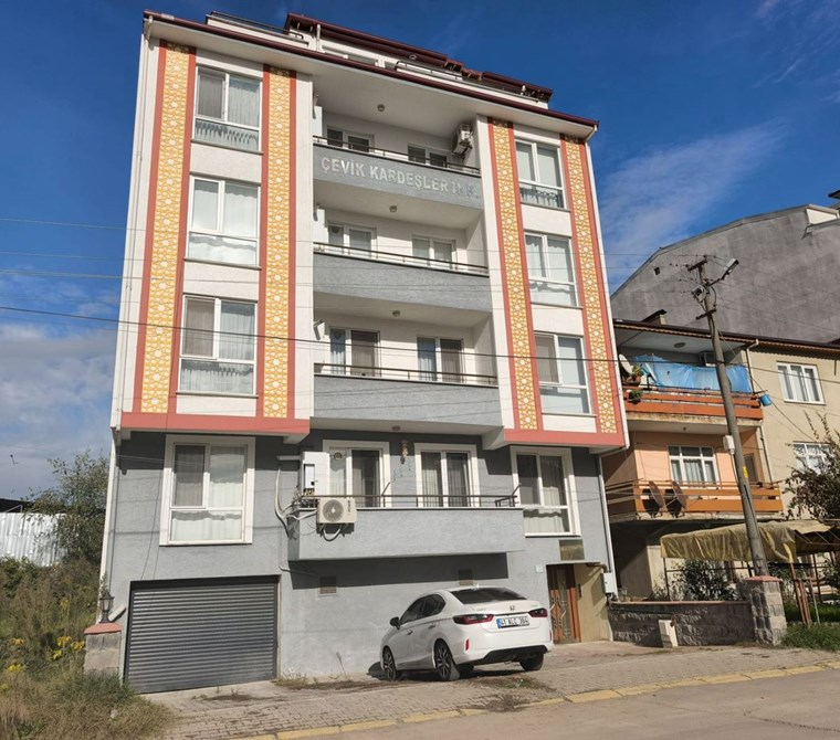 Kartepe İstasyon’da Geniş Kullanımlı 2+1 Dubleks, 2 Balkonlu, Merkezi Konum