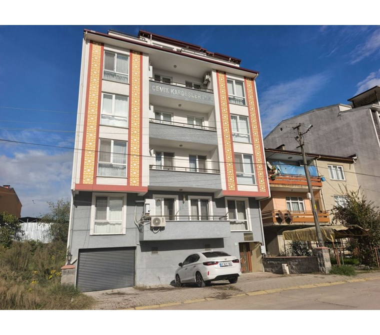 Kartepe İstasyon’da Geniş Kullanımlı 2+1 Dubleks, 2 Balkonlu, Merkezi Konum