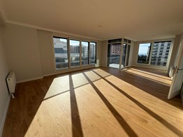 Fenerbahçe, Ordu Evi Street, Single Floor, 4+1 Apartment, 1 Year Old Building
