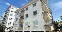GİRNE MERKEZ LORD PALAS HOTELİN KARŞISI SATILIK 130 m²'DEN 3.KAT EŞYALI 3+1 DAİRE FİYAT £110.000