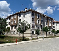 AKSEKİ TOKİ KONUTLARINDA 3+1 DOĞALGAZLI EBEVEYN BANYOLU DAİRE
