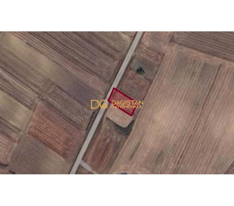 KIRKLARELİ VİZE'DE SATILIK MÜSTAKİL YOLA CEPHE YATIRIM FIRSATI