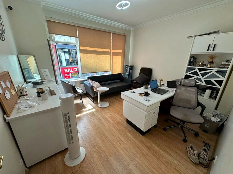 İŞ YERİNE UYGUN MİLLET CADDESİ'NDE YATIRIMLIK SATILIK DAİRE
