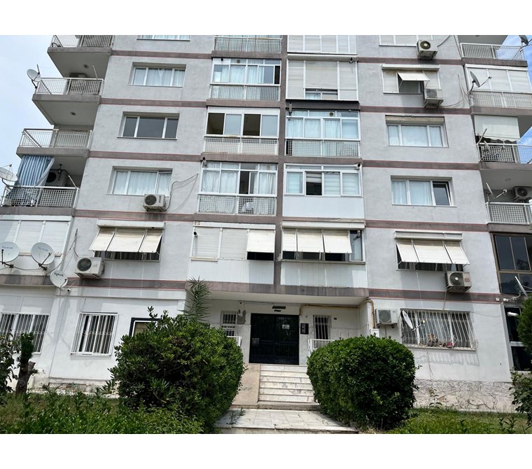 POSTACILARDA 3+1 GENİŞ FIRSAT SATILIK DAİRE