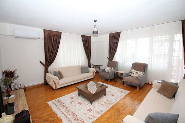 FARUK AKARKARASU CADDESİ ÜZERİ 3+1 DOĞALGAZLI ARAKAT