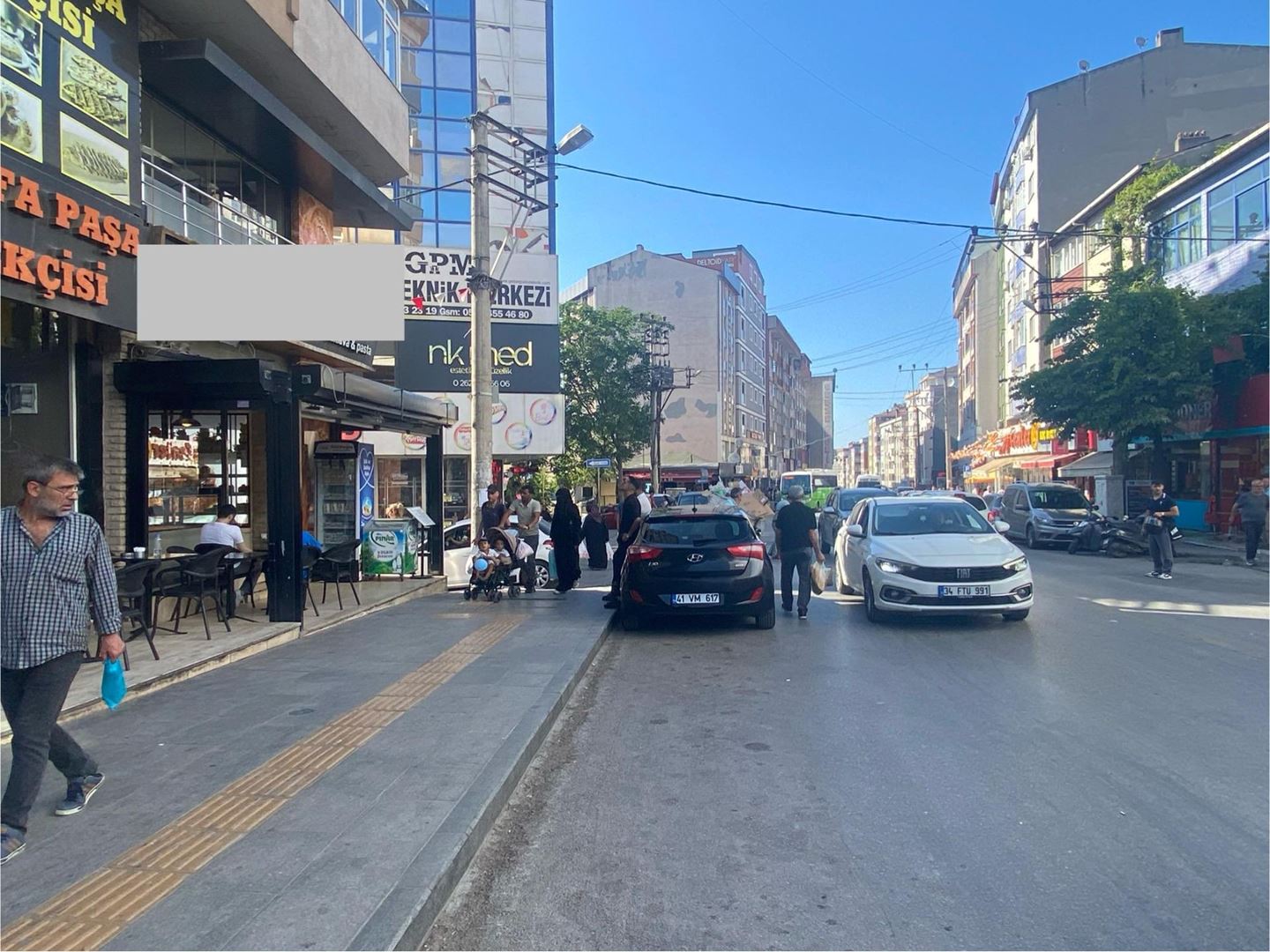 GEBZE MERKEZ'DE, HASTANE KARŞISI, YÜKSEK CİROLU, SATILIK DÜKKAN