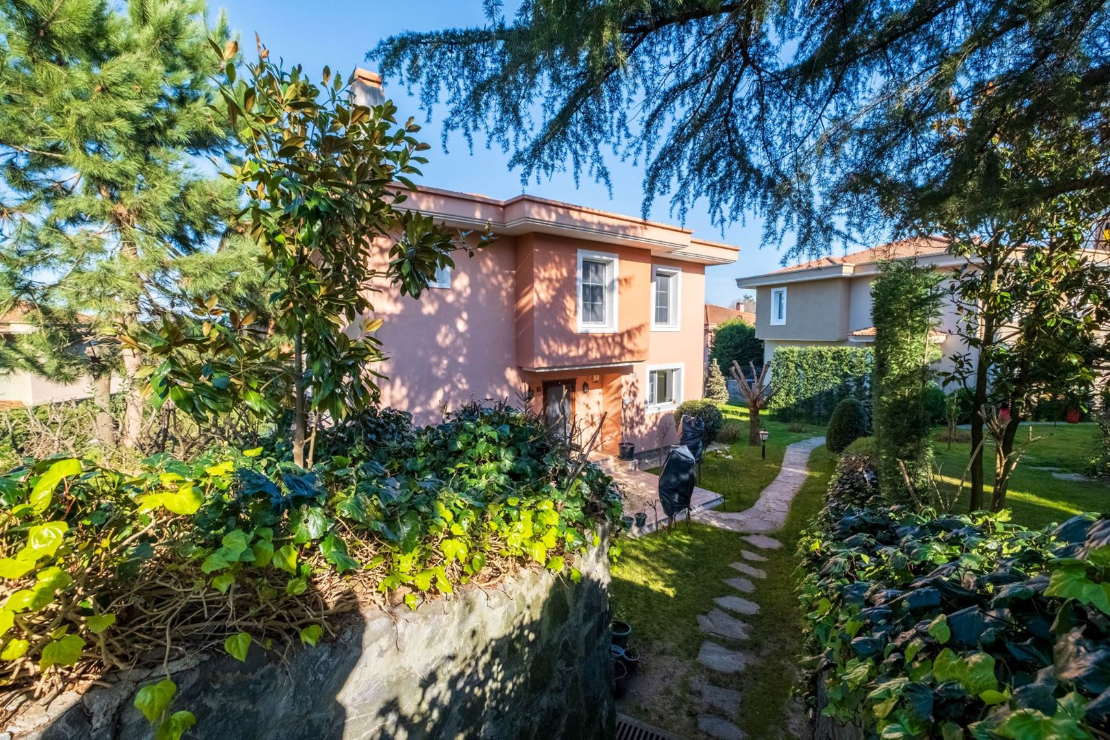 Property-photo