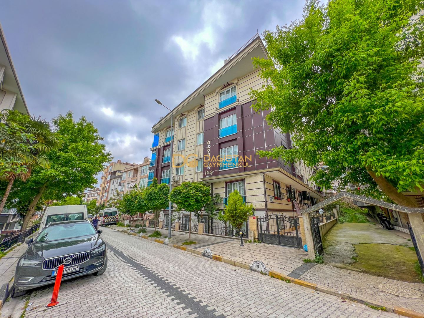 Property-photo