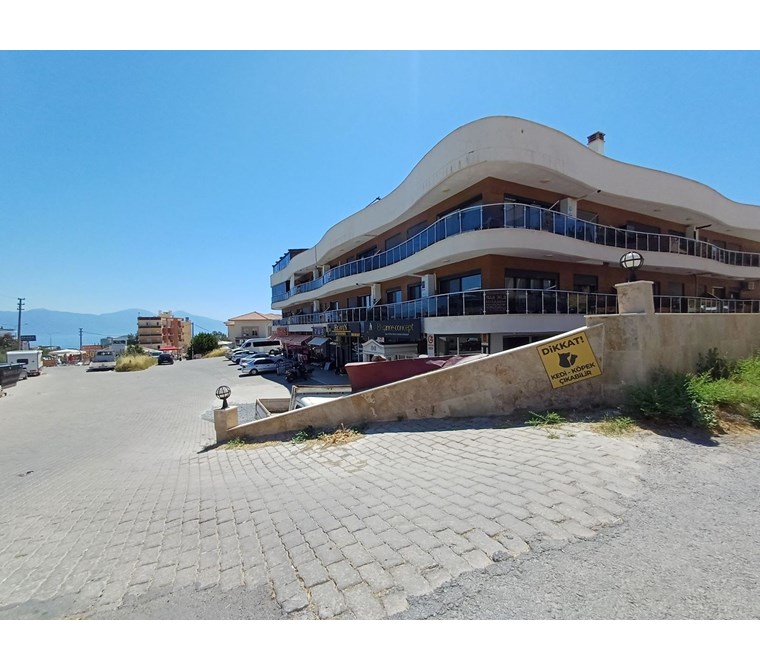 KUŞADASI DOĞALGAZ YERDEN ISITMALI HAVUZLU SİTEDE DAİRE