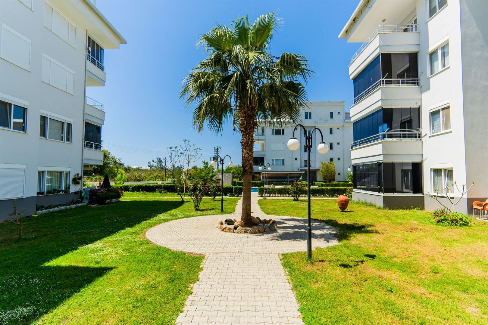 ALANYA OBADA DENİZ VE KALE MANZARALI FULL EŞYALI 2+1 SATILIK DAİRE