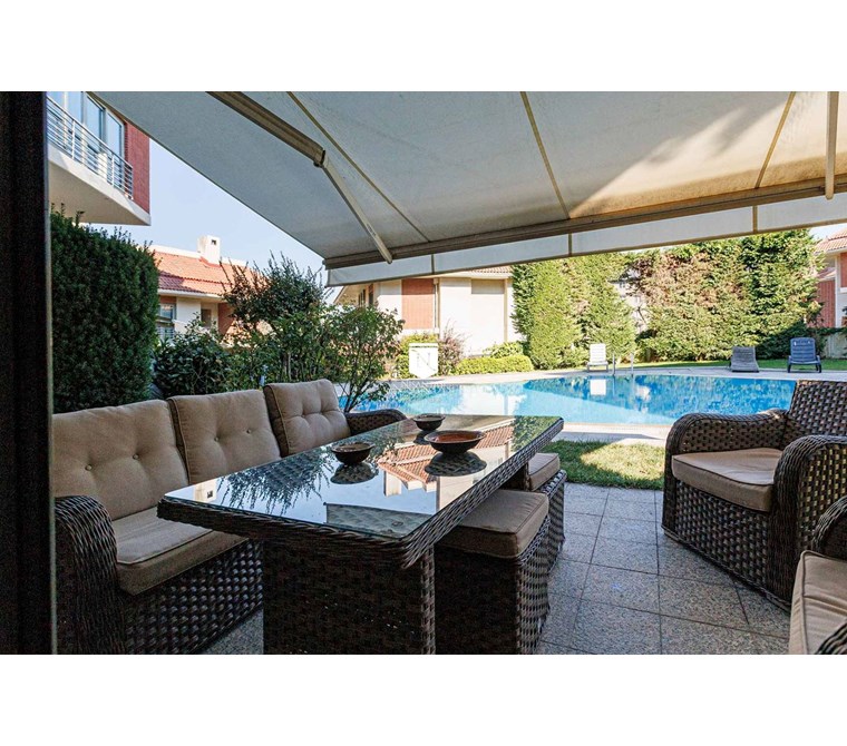 Stylish Duplex with Garden and Pool Access in Soyak Ayışığı, Kandilli