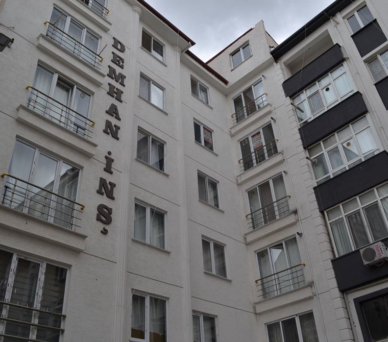 Lüleburgaz Yeni Mahalle’de çarşı merkezde Kiralık 1+1 daire Güler Emlak