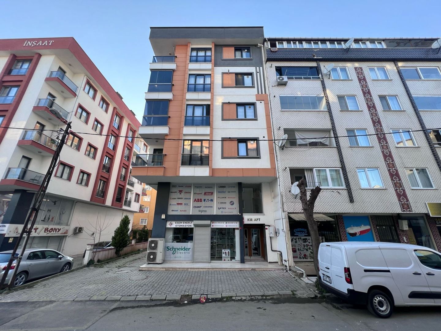 ŞENER GYD'DEN 4+1 FERAH KULLANIŞLI DAİRE