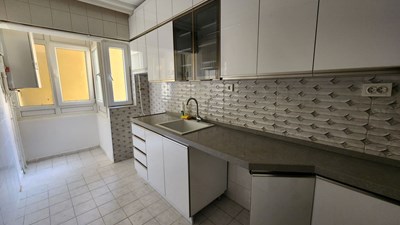 Kartal Uğurmumcu Her Yere Yakın İçiYenilenmiş Satılık 3+1 Daire