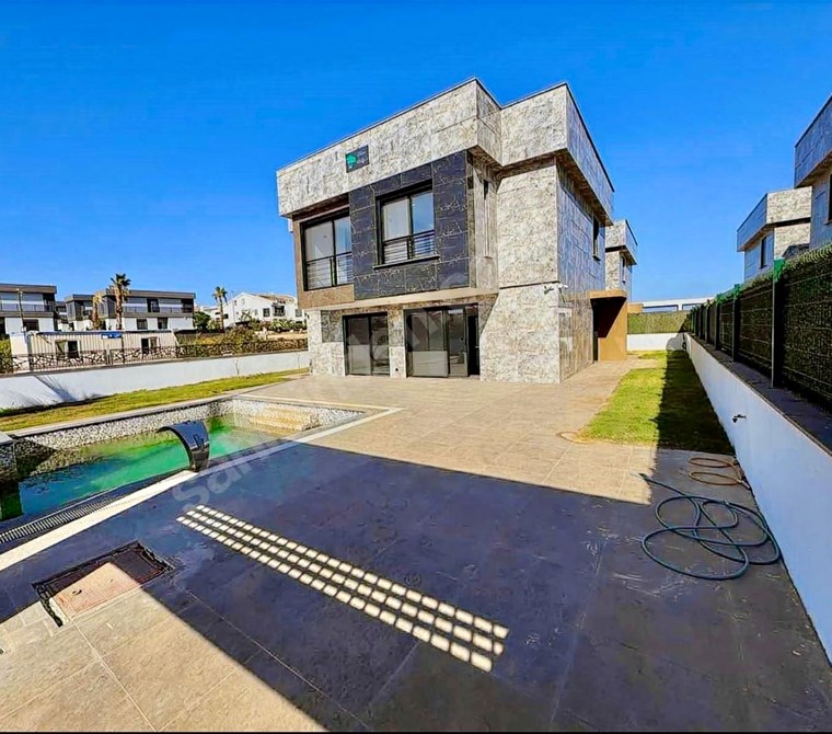 📍Didim, Efeler Mah. Tam Müstakil 5+1 Havuzlu Otaparklı Villa
