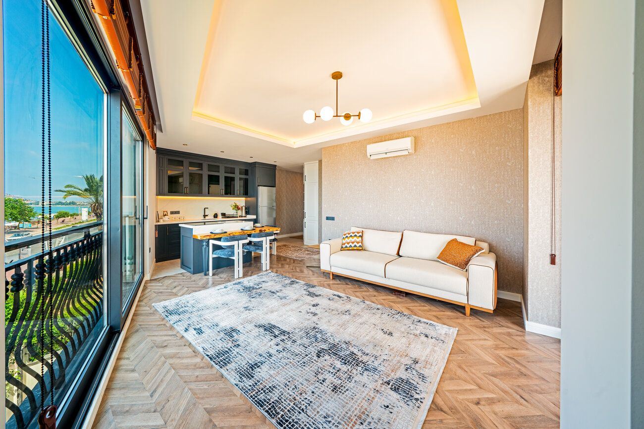 FULLY FURNISHED 3+1 SEAFRONT APARTMENT FOR SALE WITH SEA VIEW IN ALANYA CENTER · 6 · Photos