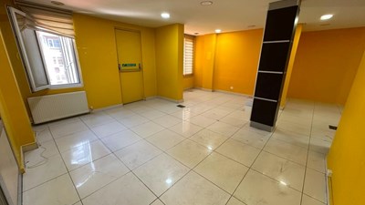 Rıhtımda Kadıköy Palas İş Hanında Ofis