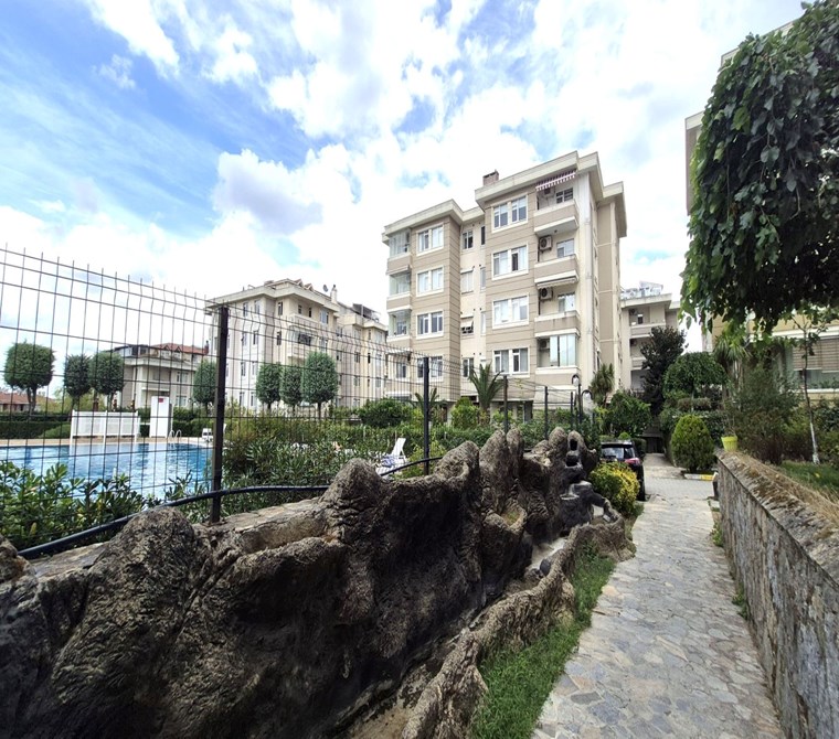 Üsküdar Çengelköy Bahçelievler Doktorlar Sitesi 3+1 Kiralık Daire