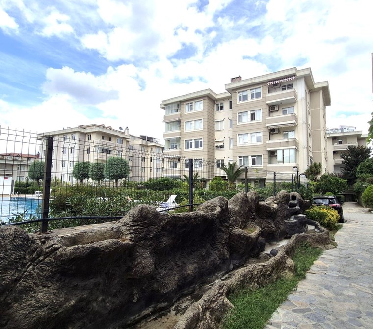 Üsküdar Çengelköy Bahçelievler Doktorlar Sitesi 3+1 Kiralık Daire