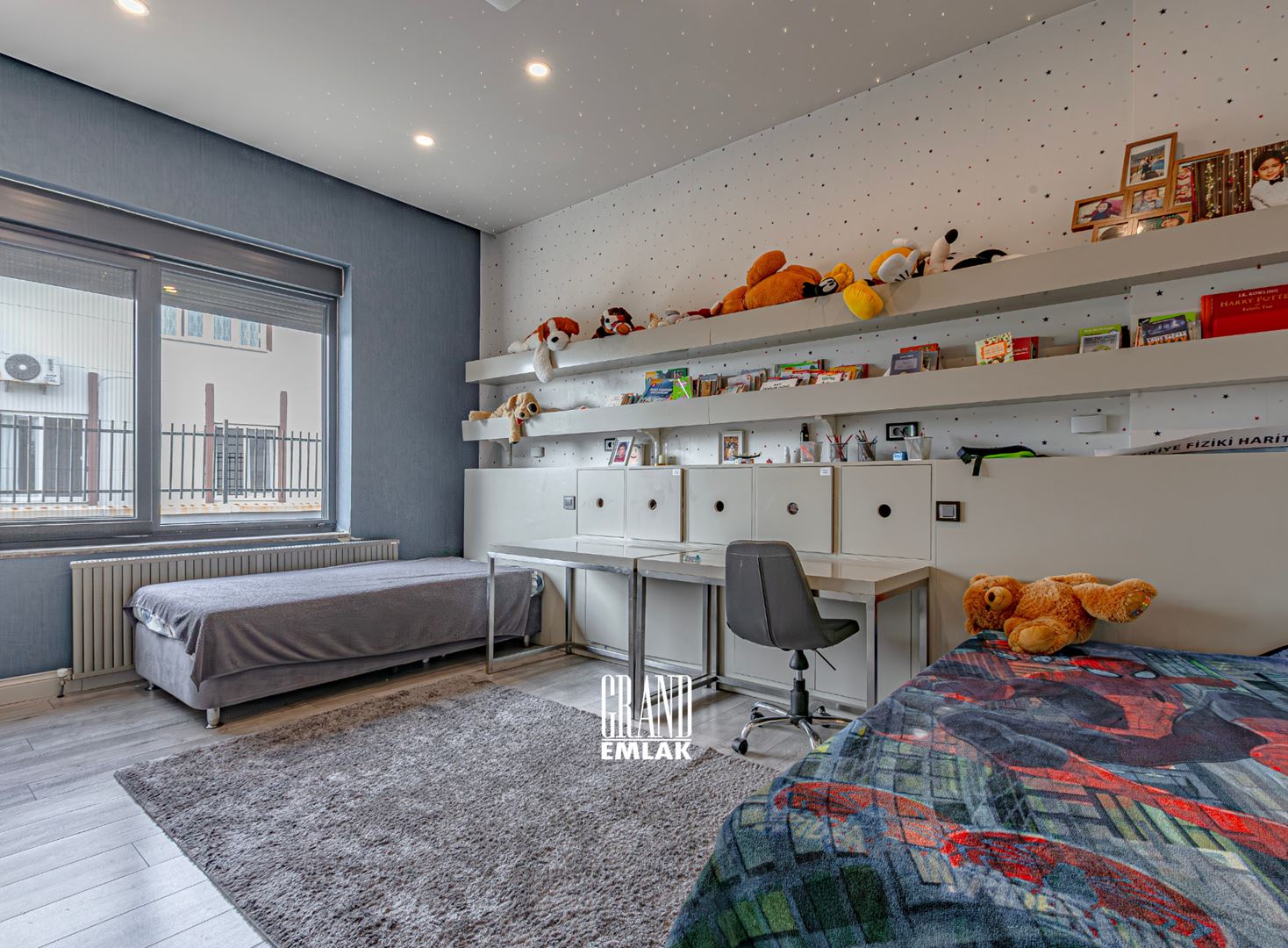 Property-photo